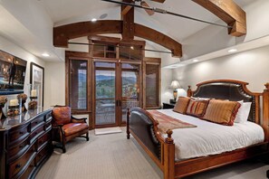 4 bedrooms, iron/ironing board, travel crib, WiFi