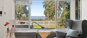 Quiet Geelong Getaway I Bay views