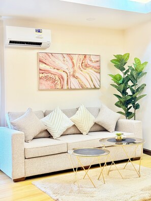 Executive Suite | Living area
