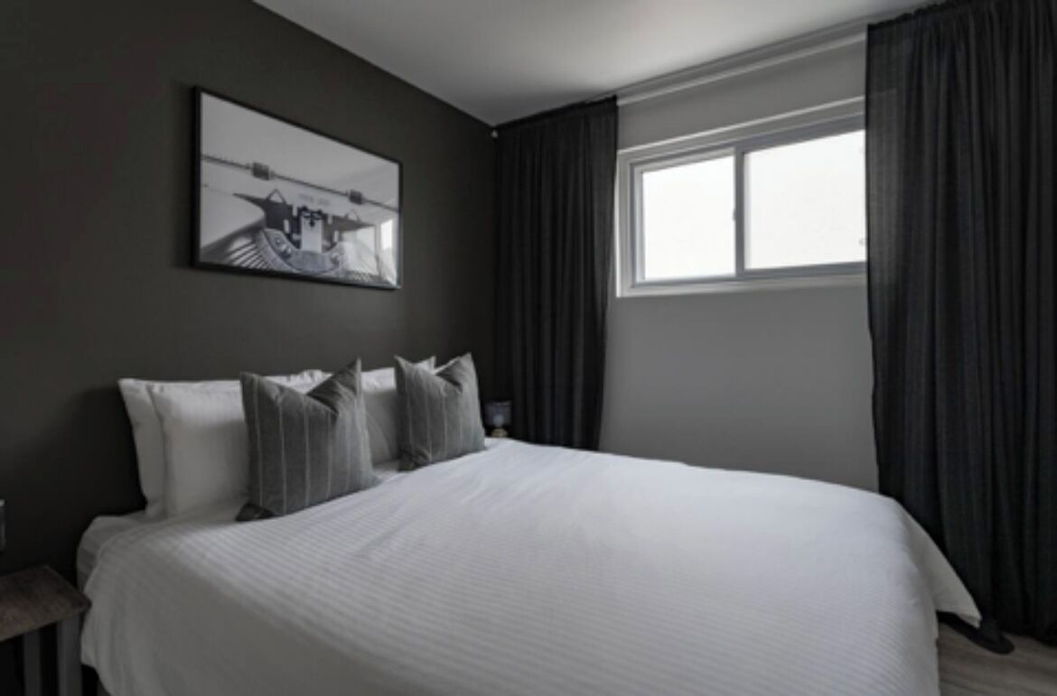 1 多间卧室、熨斗/熨衣板、WiFi、床单