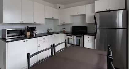 A One Bedroom Unit located near HSC