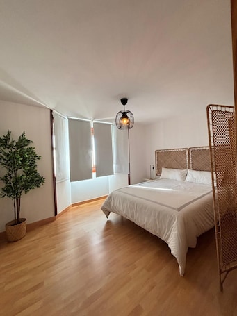 1 bedroom, WiFi, bed sheets. Fuente del Tesoro Apartment