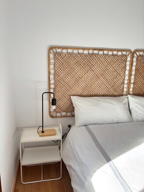 1 bedroom, WiFi, bed sheets - Fuente del Tesoro Apartment (AN)
