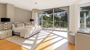 4 bedrooms, iron/ironing board, bed sheets