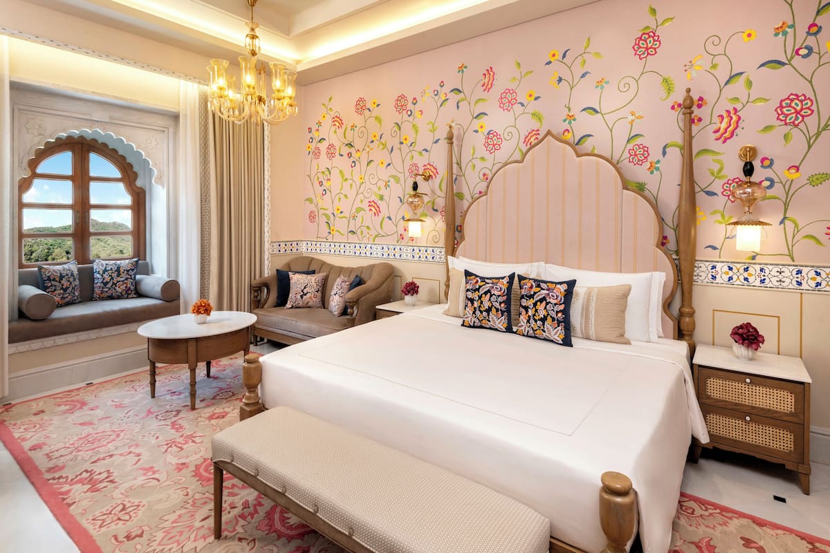 Deluxe Room, 1 King Bed