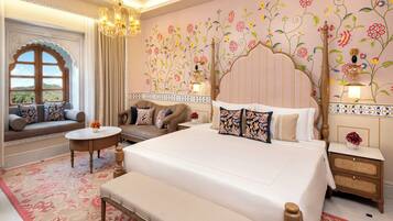 Deluxe Room, 1 King Bed