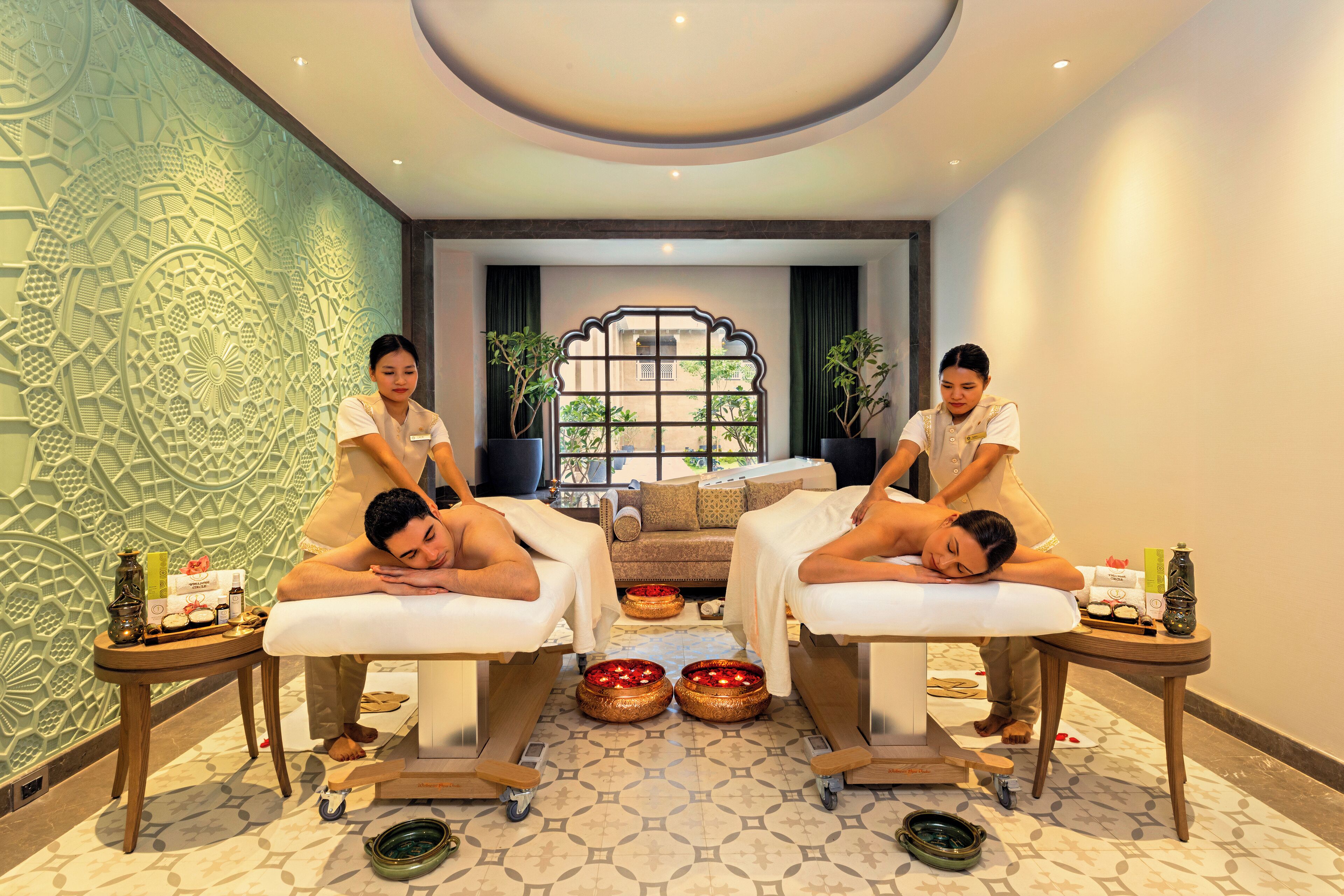 Couples treatment room(s), sauna, steam room, body treatments