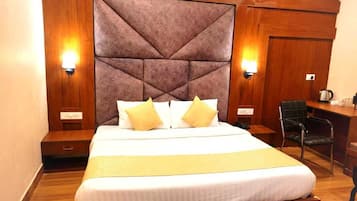 Blackout curtains, iron/ironing board, free WiFi