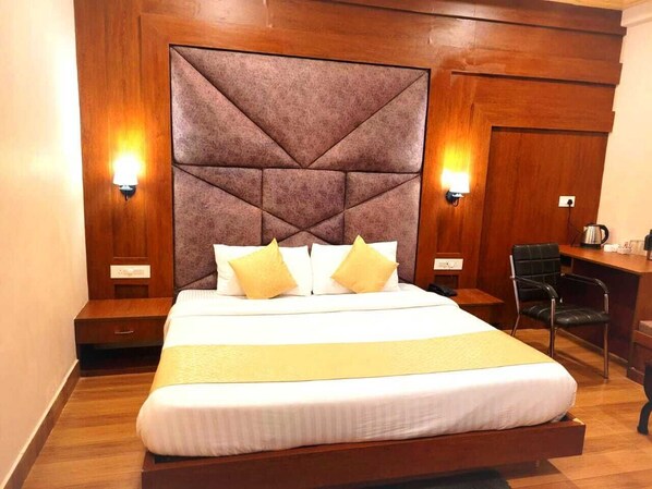 Blackout curtains, iron/ironing board, free WiFi