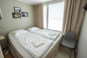 1 chambre, fer et planche Ă  repasser, Wi-Fi, draps fournis