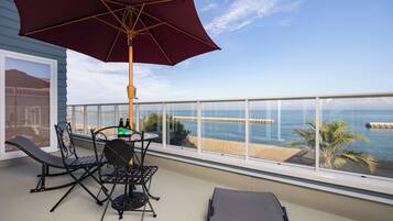 Cortinas blackout, tabla de planchar con plancha y wifi gratis