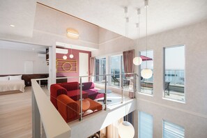 Luksusvilla, havutsikt | Blendingsgardiner, strykejern/-brett, wi-fi (inkludert) og sengetøy