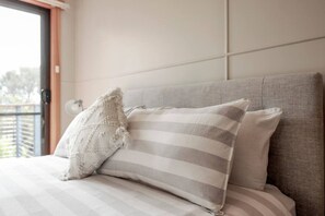 2 quartos, escrivaninha, ferros/tábuas de passar roupa, Wi-Fi