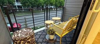 Charming townhome with AC in Hillsboro