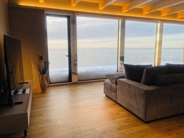 Villa, Balcony, Beach View | Living area | Smart TV - Yunagi  (Ishikari)