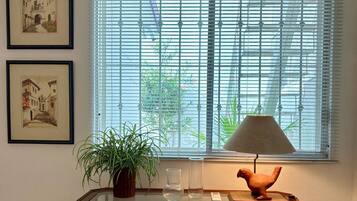 2 室のベッドルーム、アイロン / アイロン台、インターネット、ベッドシーツ