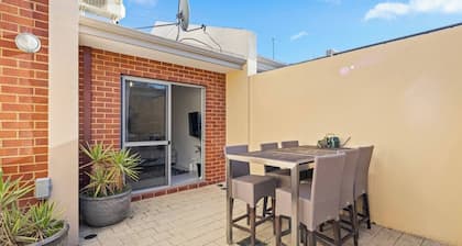 Best Location Armadale Sleeps 6