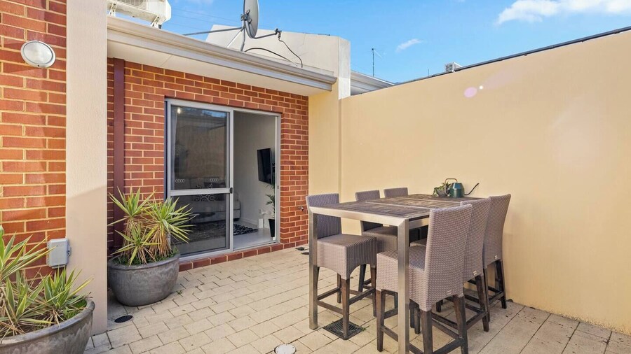 Best Location Armadale Sleeps 6