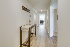 Interior - Bama Game Day Base: Newly Built Home Near UA! (Northport)
