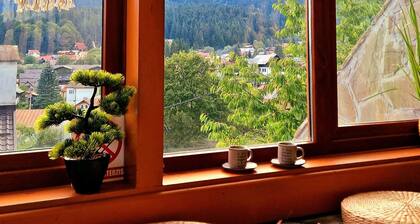 Mont' Arte - Private Art Retreat Vacation Home