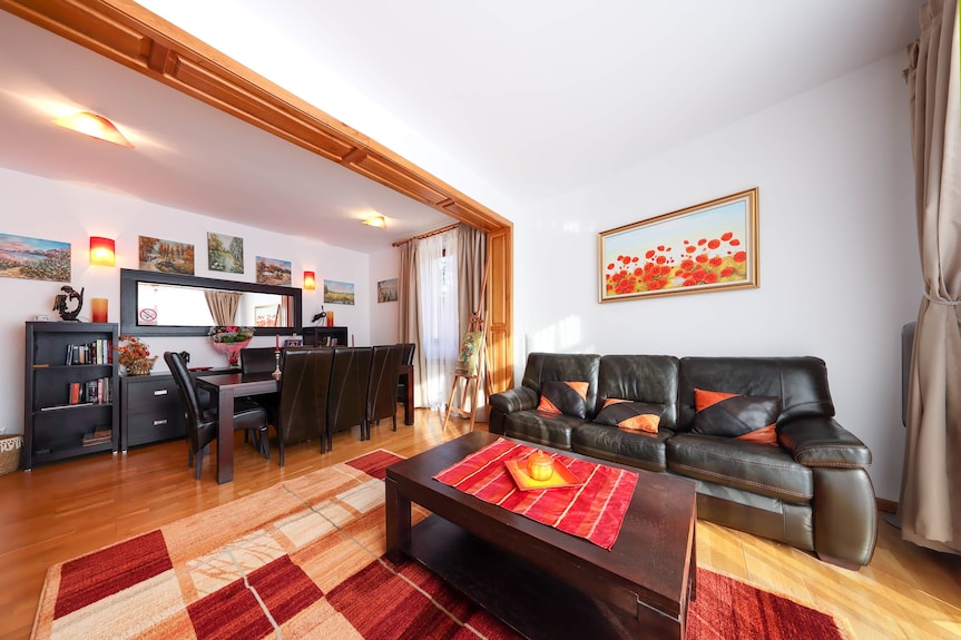 Mont' Arte - Private Art Retreat Vacation Home - 트란실바니아