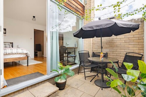 5 Minutes to Station and City Center - Flat in Central Cambridge with Patio