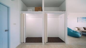 2 bedrooms