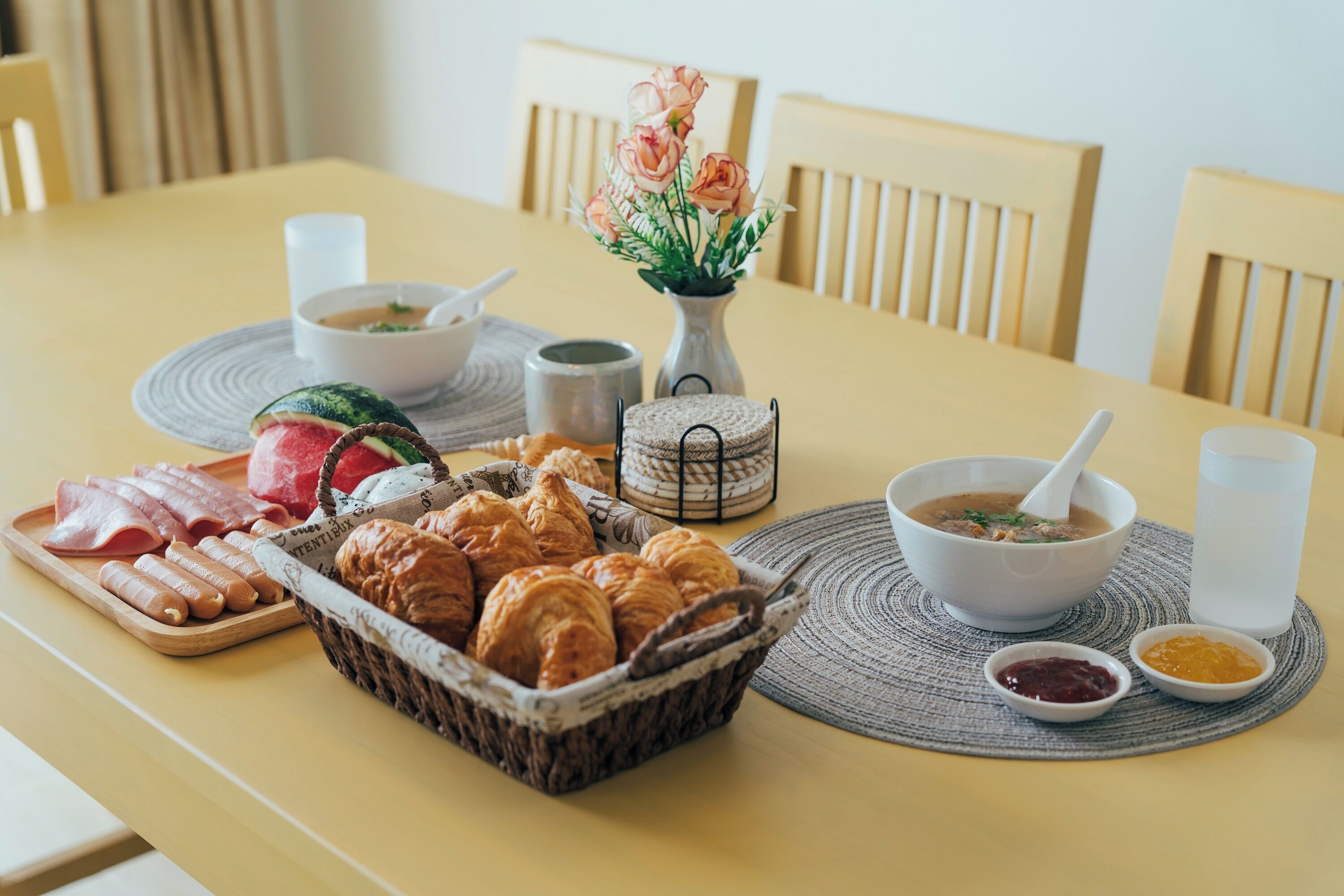 Breakfast meal