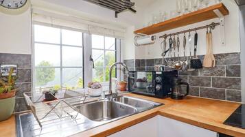 Dishwasher, cookware/dishes/utensils