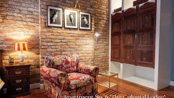 Cortinas blackout, tabla de planchar con plancha y wifi gratis