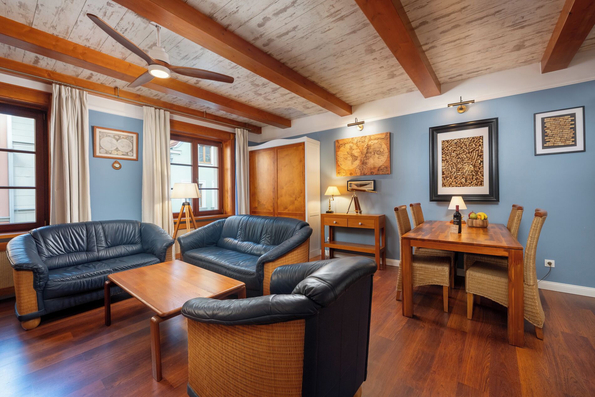 Deluxe Suite, City View | Langsir/tirai gelap terus, seterika/papan seterika, Wi-fi percuma 