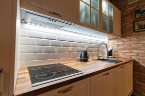 Superior Apartment, Balcony, Courtyard View | Blackout curtains, iron/ironing board, free WiFi - Old House Apartments 2 Poznań (Poznań)