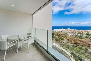 House - Ocean Garden 2BR Apartment Heated Pool Parking (Adeje)