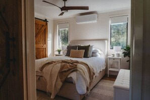 2 Schlafzimmer, Zimmersafe, Bügeleisen/Bügelbrett, WLAN