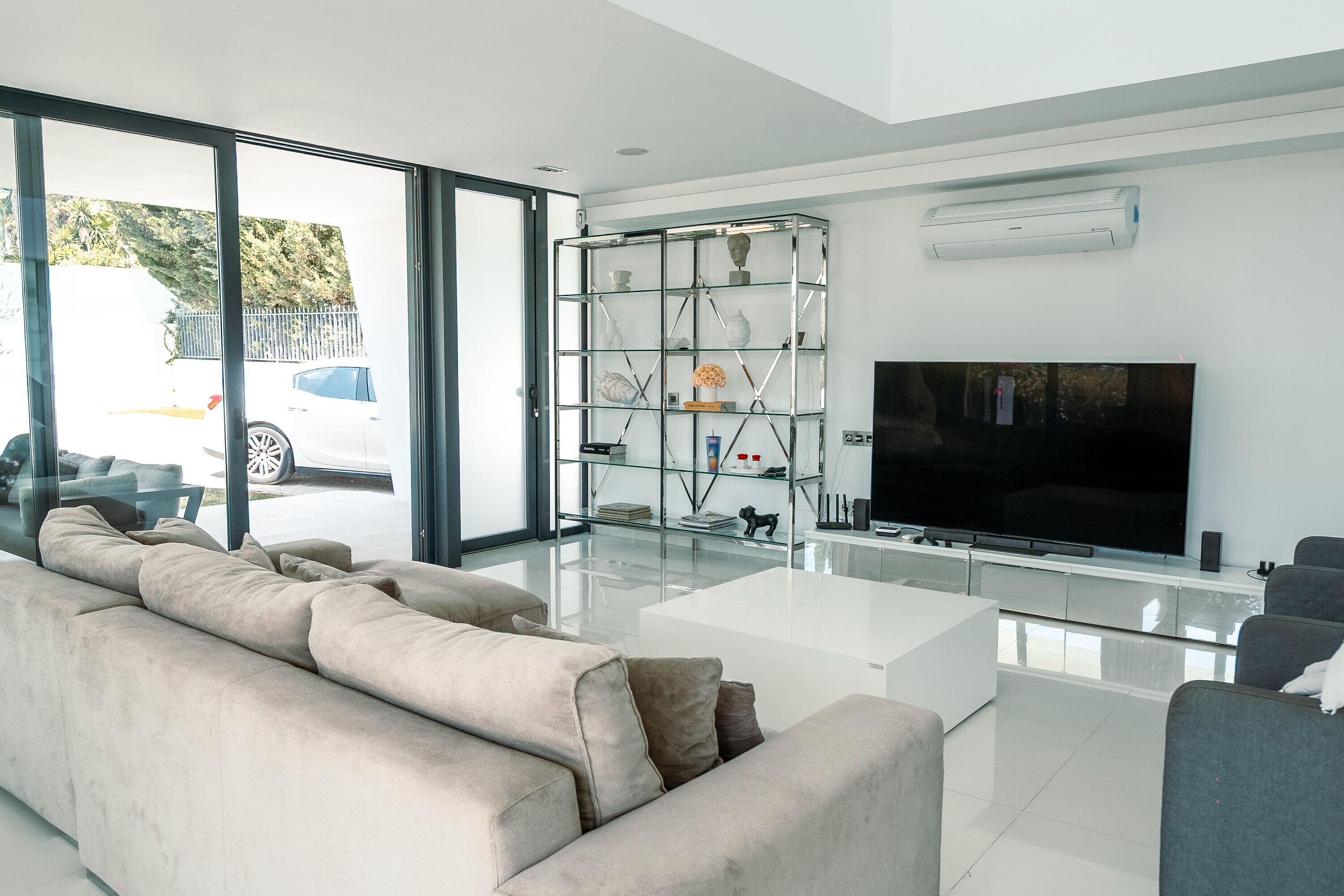 Televisio, pöytätennispöytä