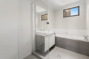 Hair dryer - Spacious 4BR Family Home Comfort in Mango Hill (Mango Hill)