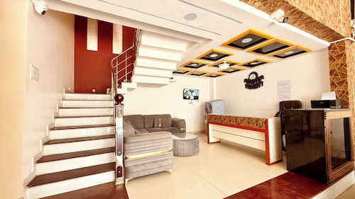 Hotel Suncity - near All main Places