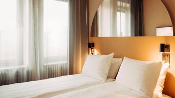 Rum - 1 queensize-säng | Mörkläggningsgardiner, gratis wi-fi och sängkläder