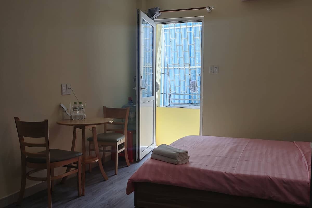 Perhestudio, patio | Työpöytä, silitysrauta/-lauta, ilmainen Wi-Fi