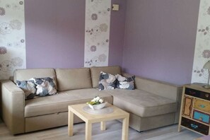 Smart-tv, bøger, stereoanlæg