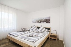 2 bedrooms, free WiFi, bed sheets