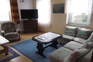 Smart TV, DVD player, stereo