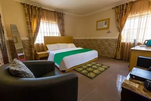 家庭公寓, 陽台, 城市景觀 | 書桌、筆電工作空間、遮光布/窗簾、隔音