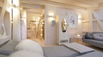 6 dormitorios, escritorio, tabla de planchar con plancha y cuna de viaje