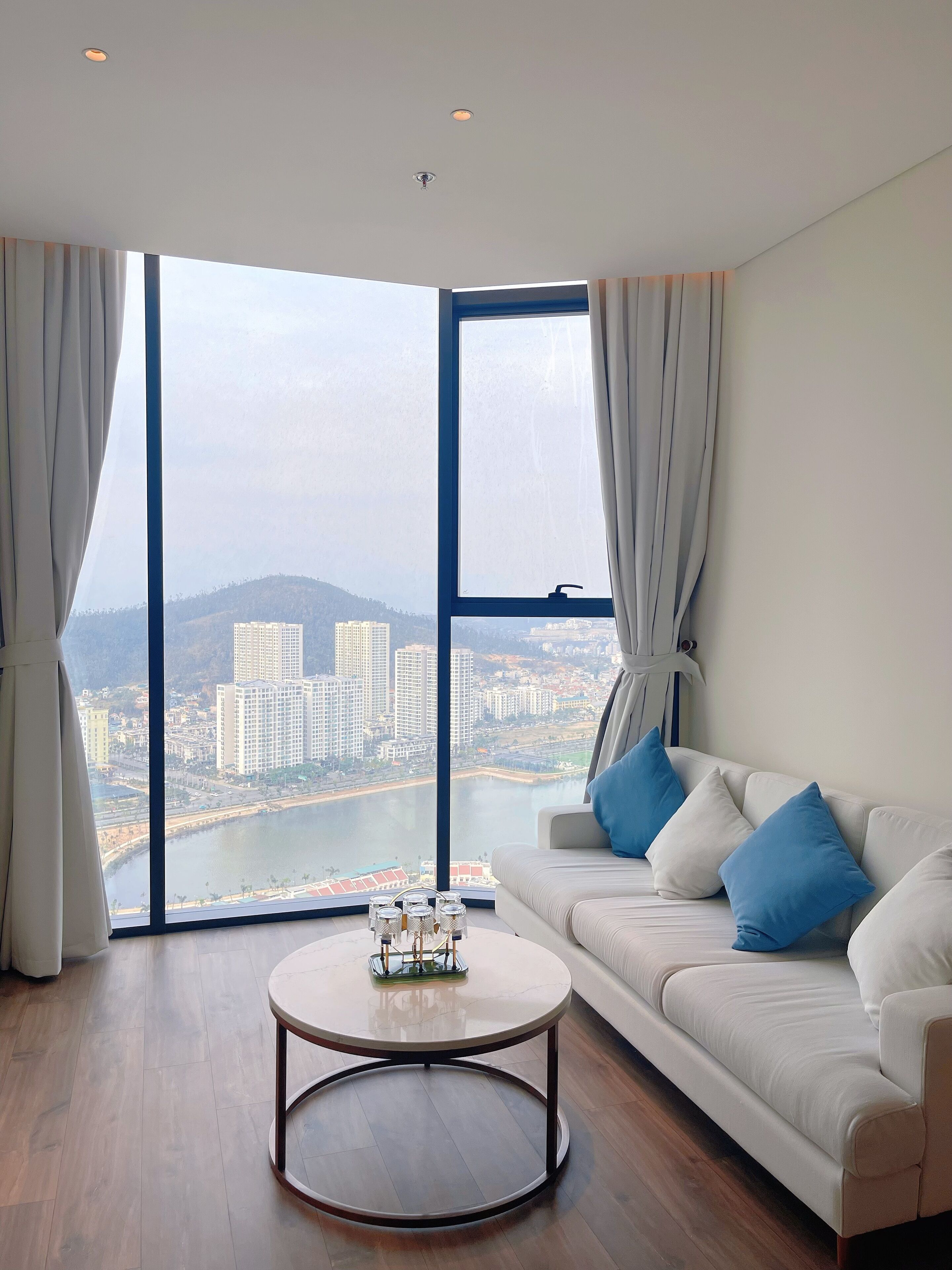 Deluxe Apartment, Balcony, City View | Soundproofing, iron/ironing board, free WiFi