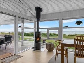 Outdoor dining - "Gertje" - 20m from the sea by Interhome (Assens)