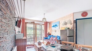 Interior - Les Pistes by Interhome (Le Corbier)