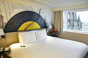 1 bedroom, free WiFi - Atlantic Tower hotel by Sunday Junior Suite (Liverpool)