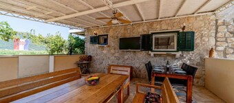 Natur Olive House Ston