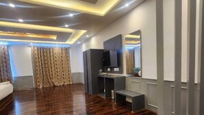 Family Triple Room | WiFi (free) - Hotel Town Star (Srinagar)